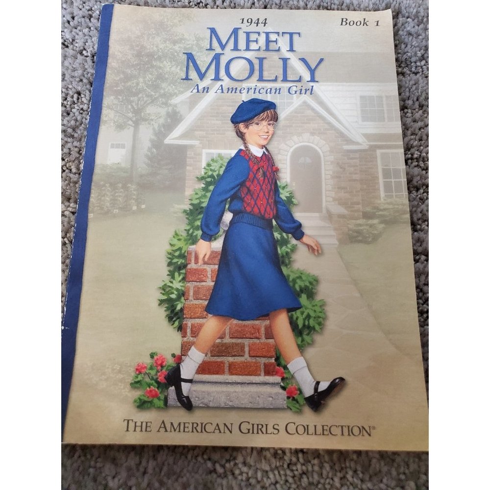 American Girl Meet Molly Book - Picture 1 of 3